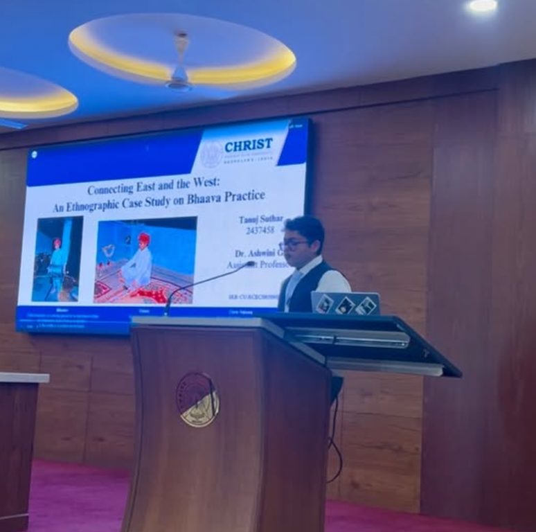 Tanuj presenting his Bhaava ethnographic case study at a conference